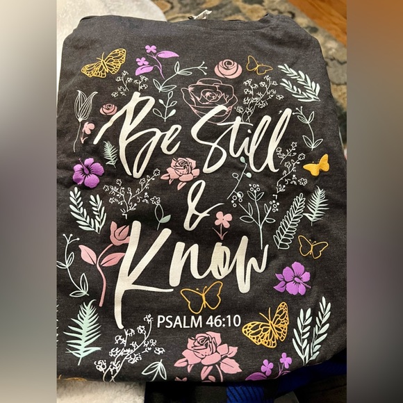 Tops - Be Still & Know short sleeve scripture tee